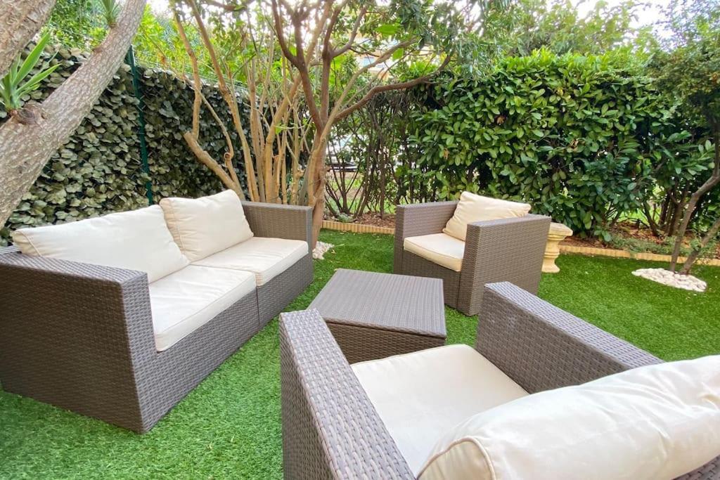 Rabiac - Charming 1 Bedroom With Private Garden Antibes Eksteriør bilde